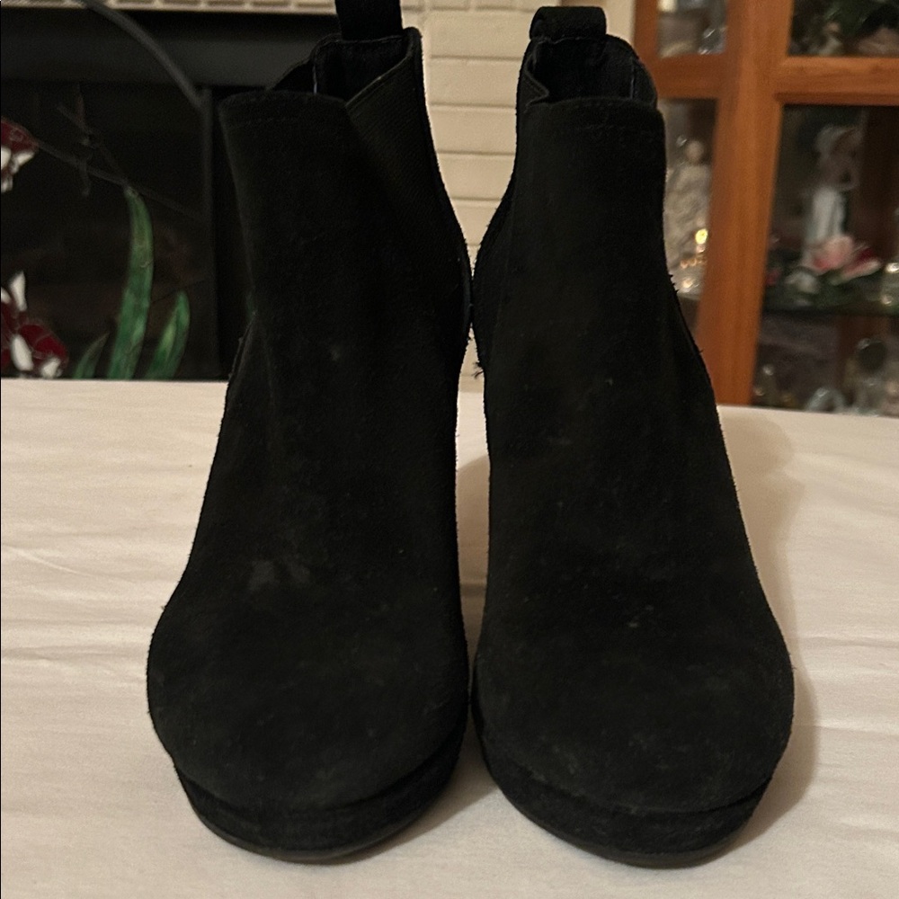 Jessica Simpson Suede Black Ankle Boots